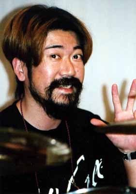 20041201_teru.jpg(15771 byte)