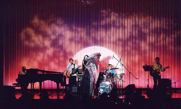 20041201oboro02.jpg(28239 byte)