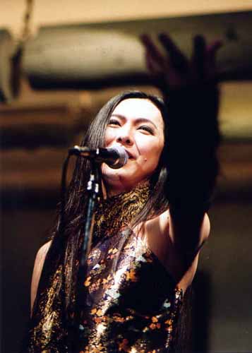 2005hanami04.jpg(22512 byte)