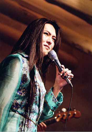 2005hanami11.jpg(28013 byte)