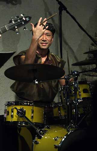 2008hanami14.jpg(20402 byte)