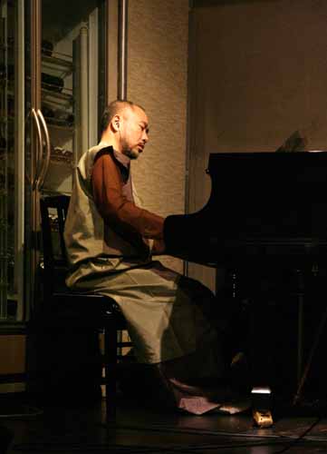 2008hanami25.jpg(16454 byte)